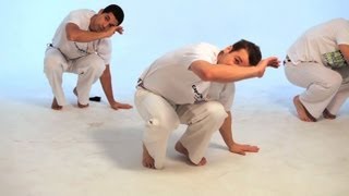 How to Do the Cocorinha  Capoeira [upl. by Zumstein]