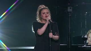 Kelly Clarkson  Dancing On My Own Robyn Cover Live in Dallas TX [upl. by Oirramaj]